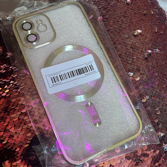 IPHONE 12 charging phone case CLEAR with silver on the charging circle on back:) - Picture 2 of 7